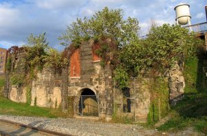 beercaves_exterior