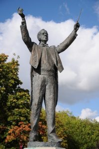 Holst Statue